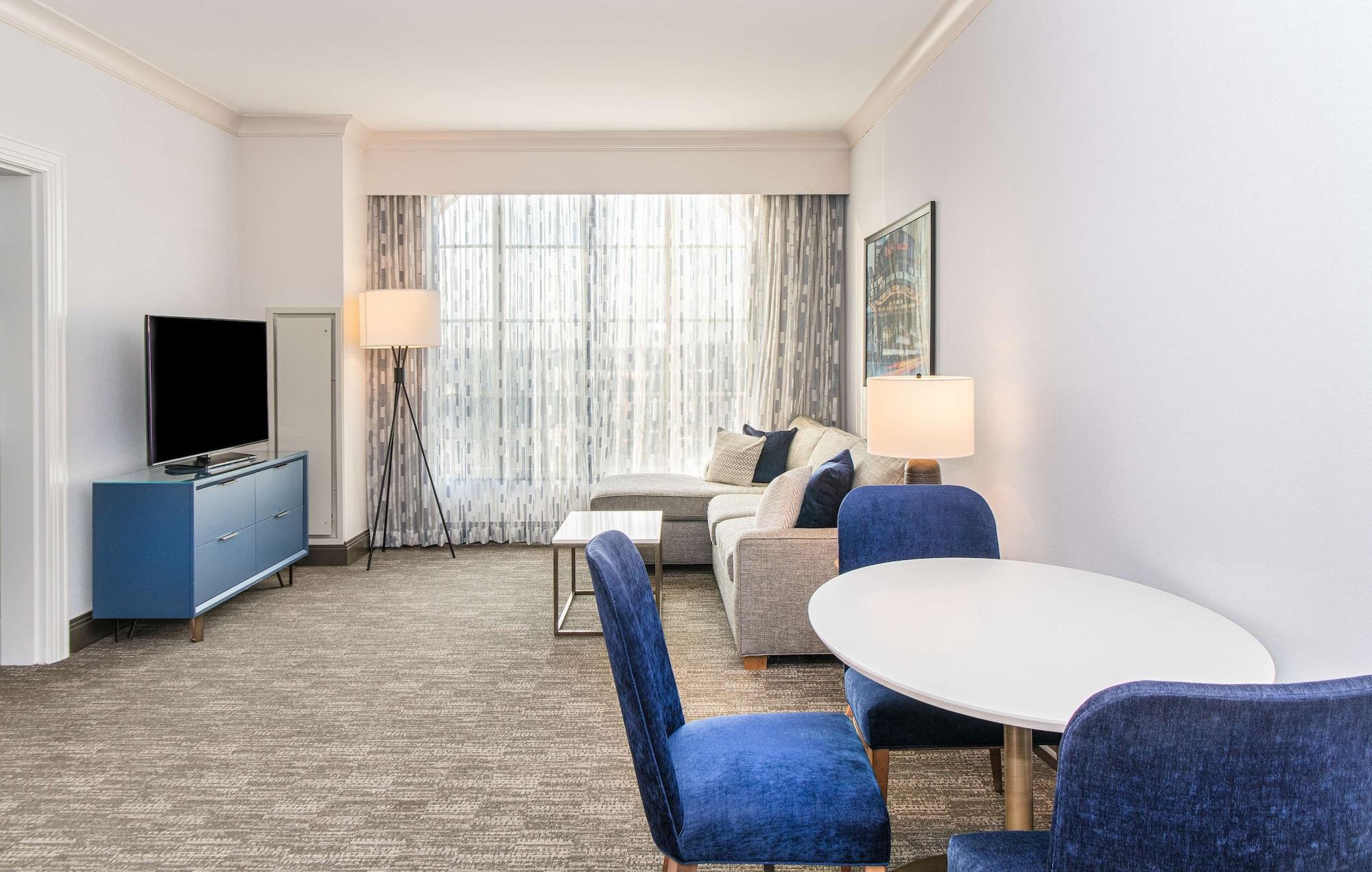 Hilton Columbus/Polaris Hotel Exterior photo
