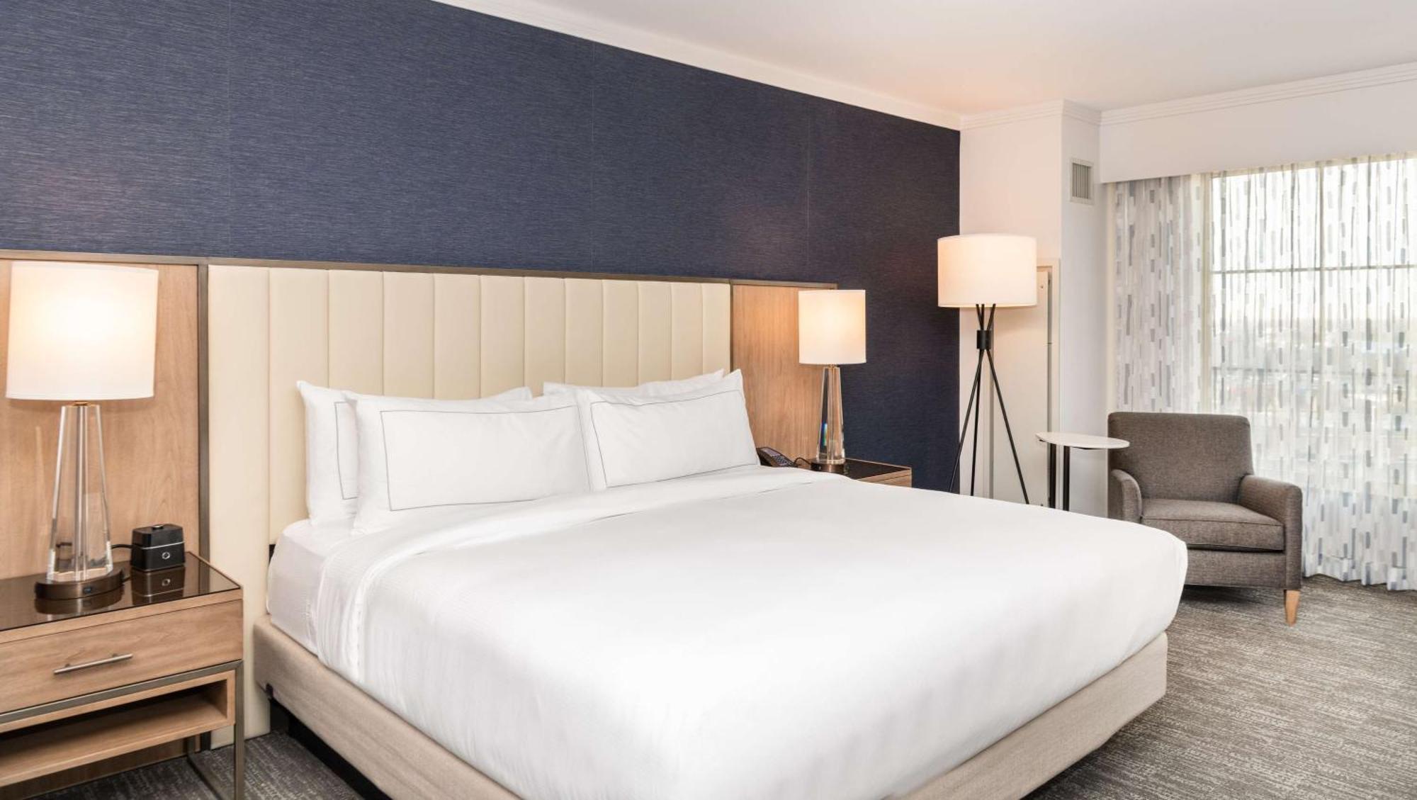 Hilton Columbus/Polaris Hotel Exterior photo
